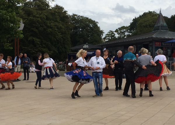 Line Dancer in Gl&uuml;cksburg